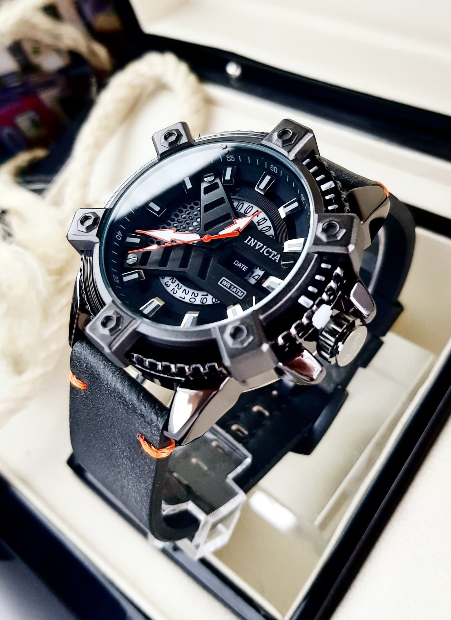RELOJ INVICTA PULSO CUERO