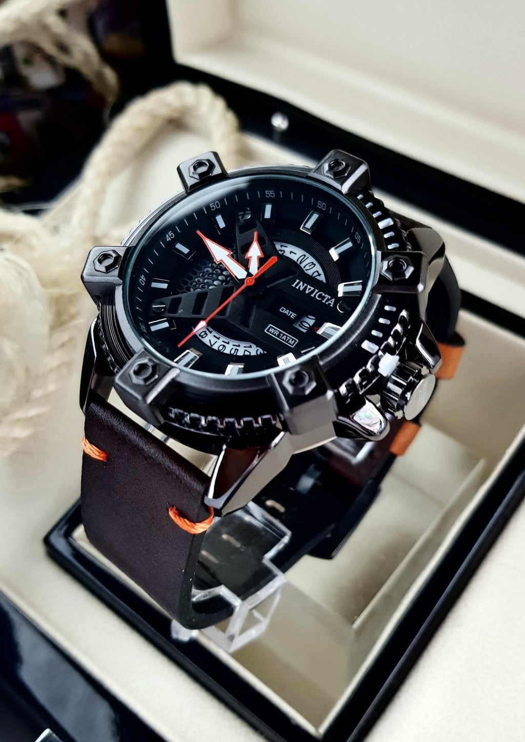 RELOJ INVICTA PULSO CUERO